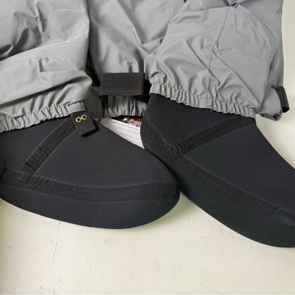 Frogg Toggs Hellbender Stockingfoot Guide wader Pants NIB Attached Booties New - Picture 7 of 10